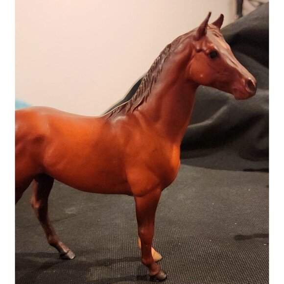 Vintage Breyer Horse Model Brown Glossy Finish Figurine Collectible Equestrian D - Picture 3 of 10